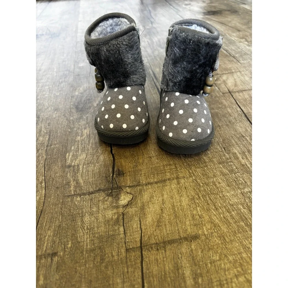 Grey Polka Dot Faux Fur Lined Winter Boots Side Zip Kids Size 2